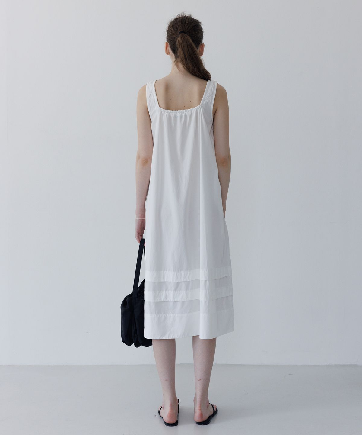 튜드먼트(TTUDEMENT) SLEEVELESS LONG DRESS IVORY