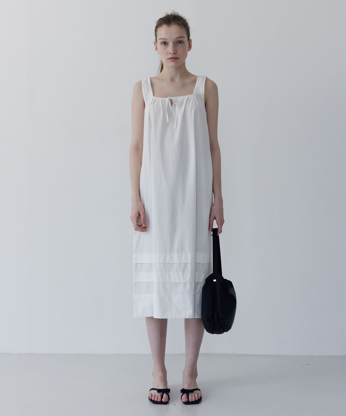 튜드먼트(TTUDEMENT) SLEEVELESS LONG DRESS IVORY