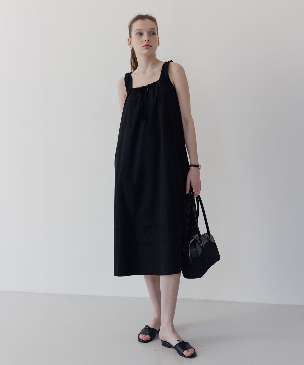 튜드먼트(TTUDEMENT) SLEEVELESS LONG DRESS BLACK