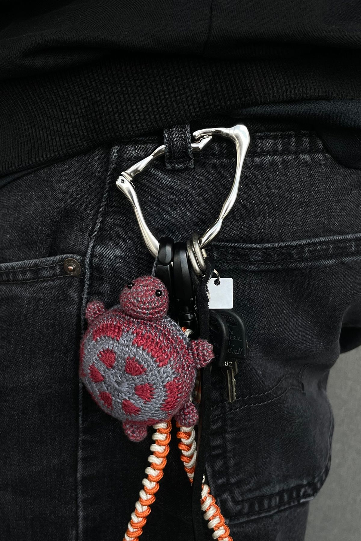 해칭룸(HATCHINGROOM) Bone & Joint Carabiner