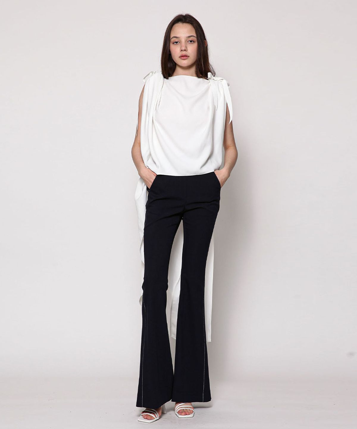 세컨드 아르무아(02ARMOIRE) Sylvie Top _ White