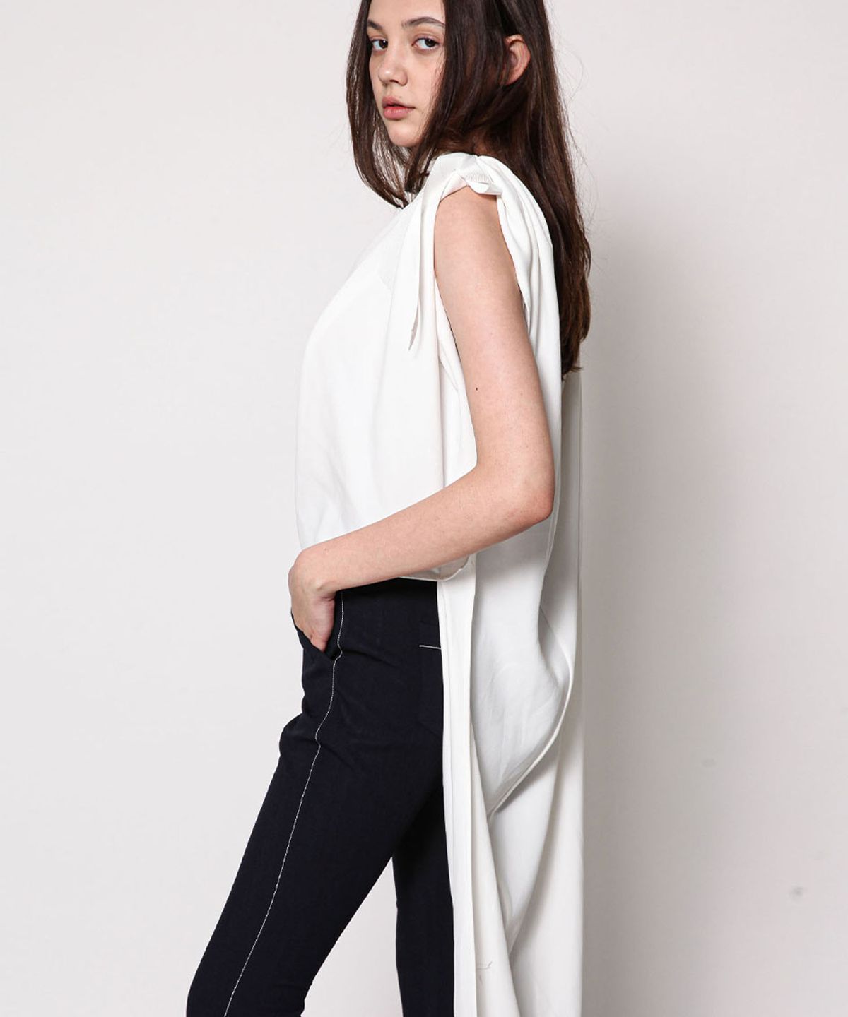 세컨드 아르무아(02ARMOIRE) Sylvie Top _ White