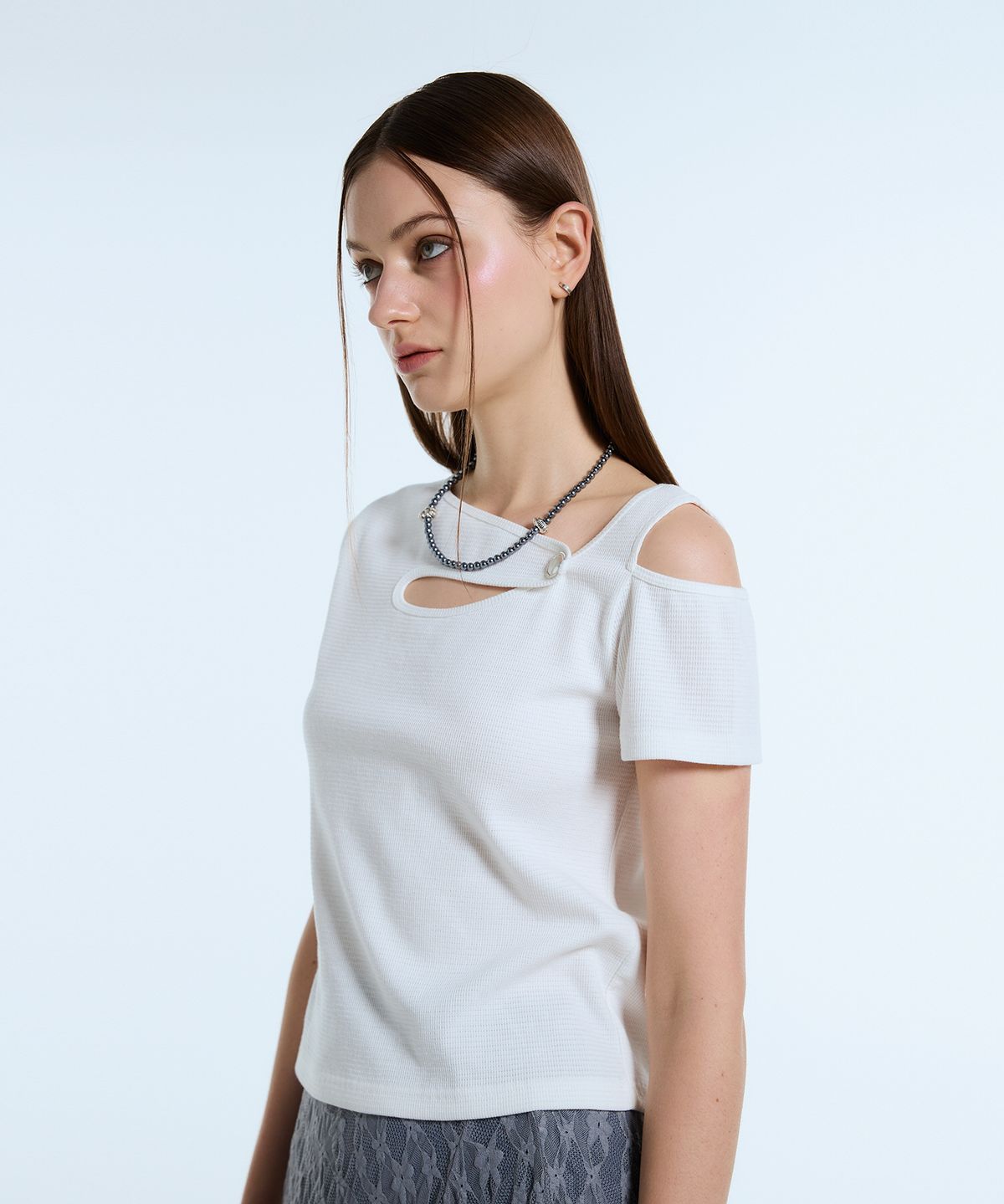 라티젠(LARTIGENT) L11 ONE SHOULDER TOP(WHITE)