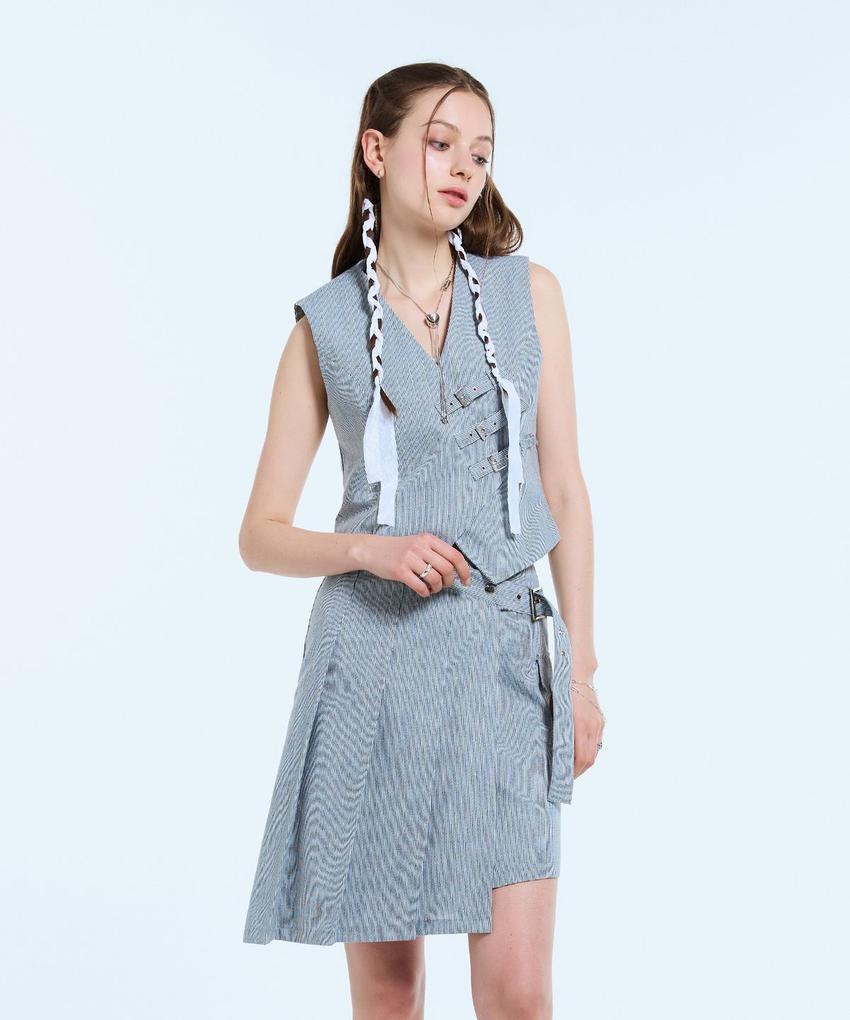 라티젠(LARTIGENT) L11 BUCKLE PLEATS SET UP(BLUE)