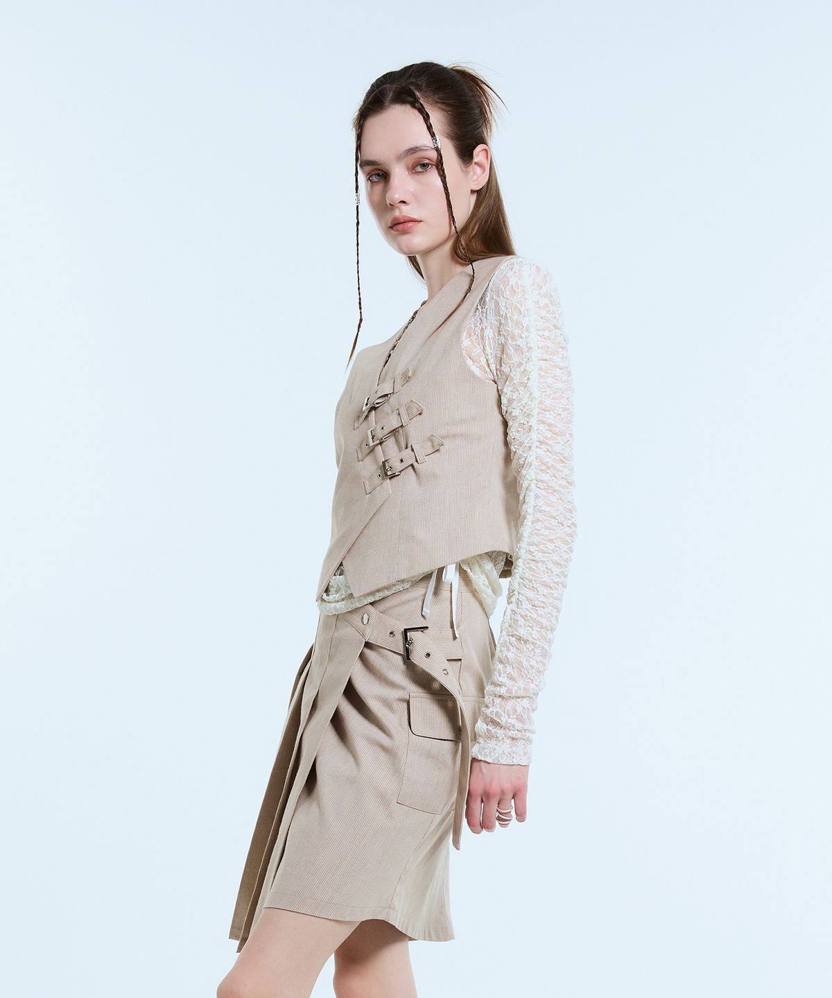 라티젠(LARTIGENT) L11 BUCKLE PLEATS SET UP(BEIGE)