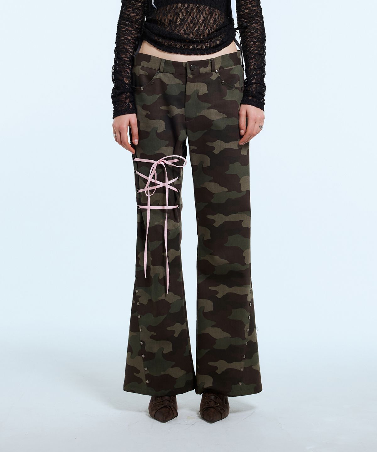 라티젠(LARTIGENT) L11 RIBBON BOOTSCUT PANTS(KHAKI)
