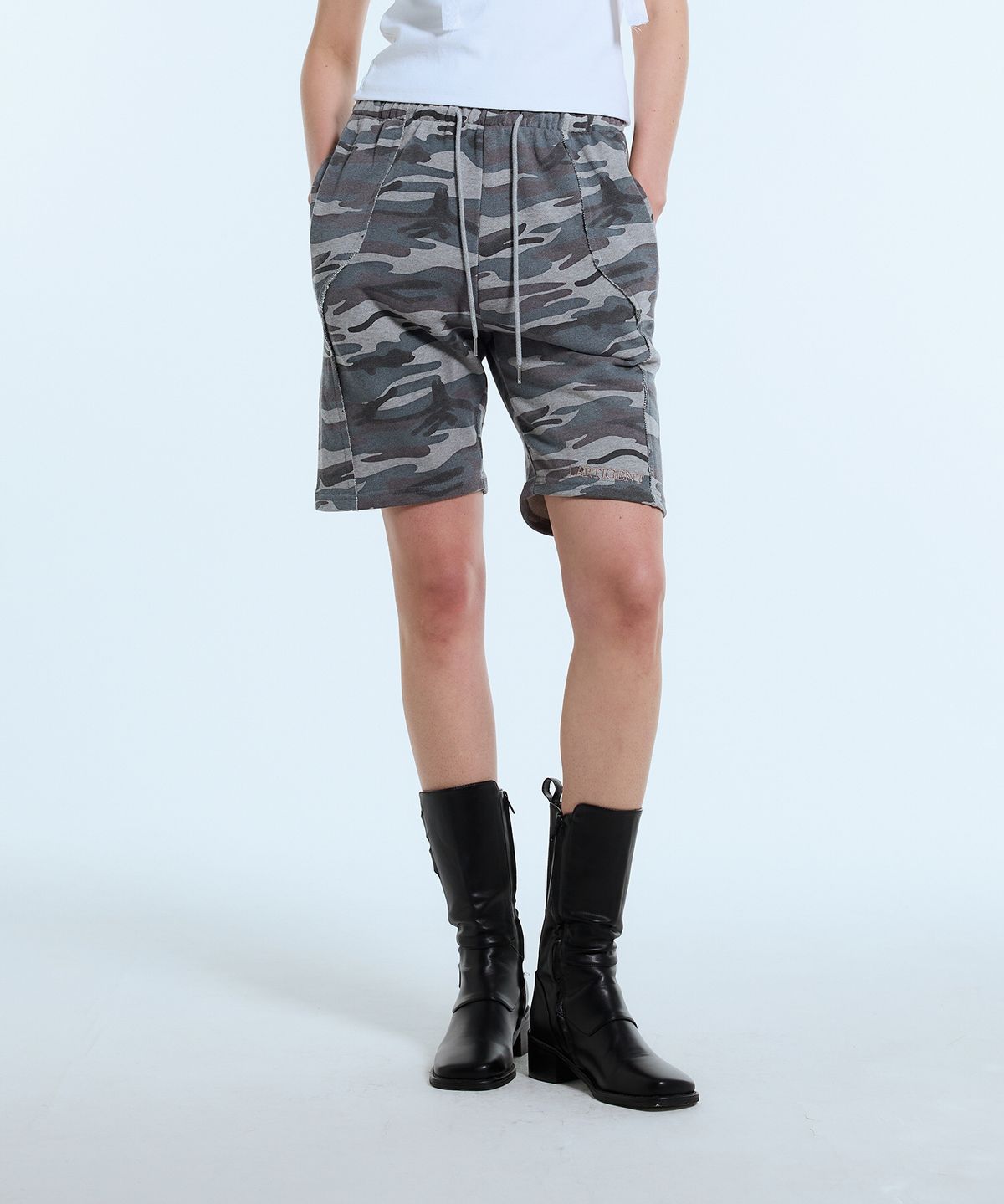 라티젠(LARTIGENT) L11 CAMO LOGO SHORTS(GRAY)