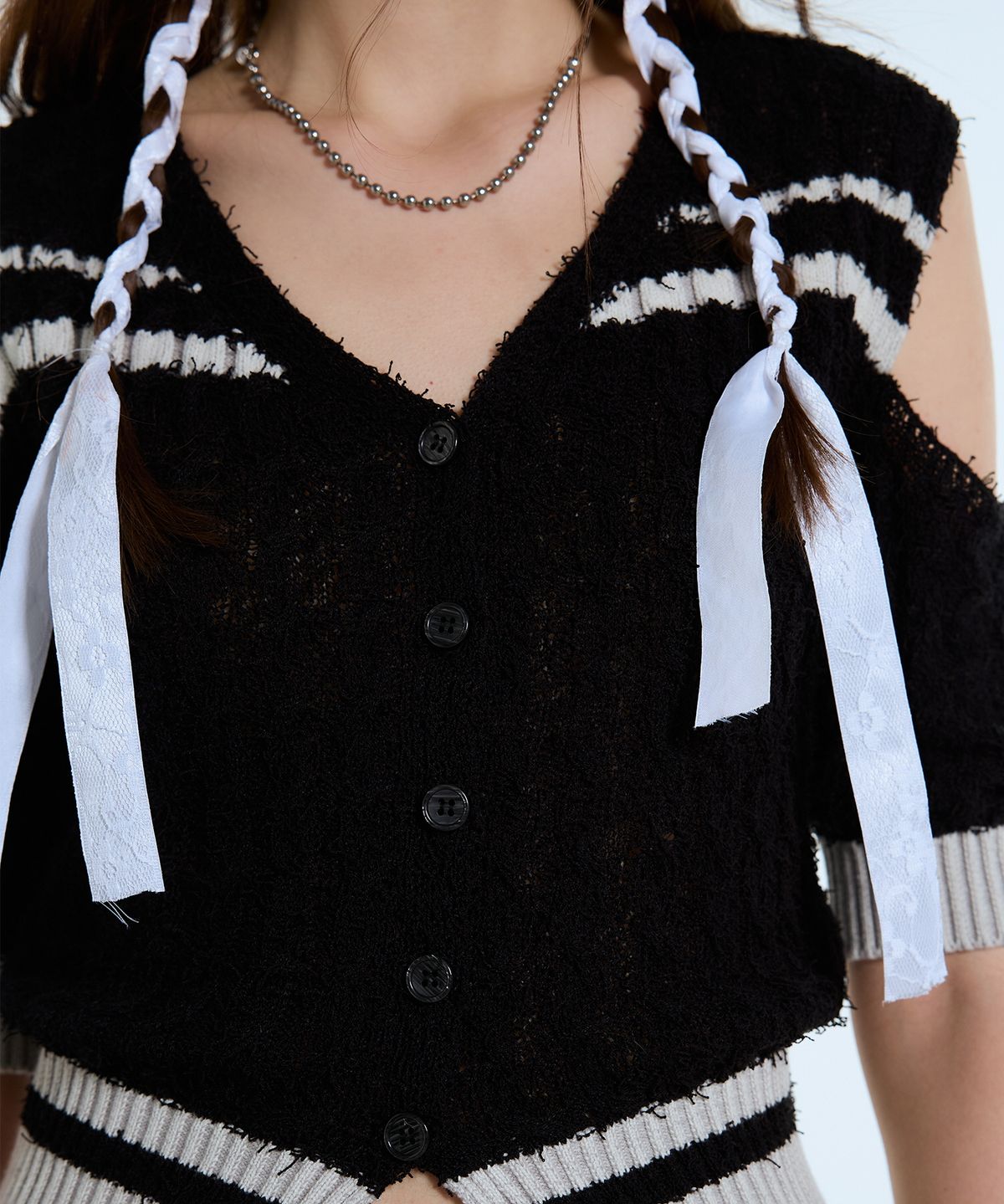 라티젠(LARTIGENT) L11 OFF SHOULDER KNIT(BLACK)