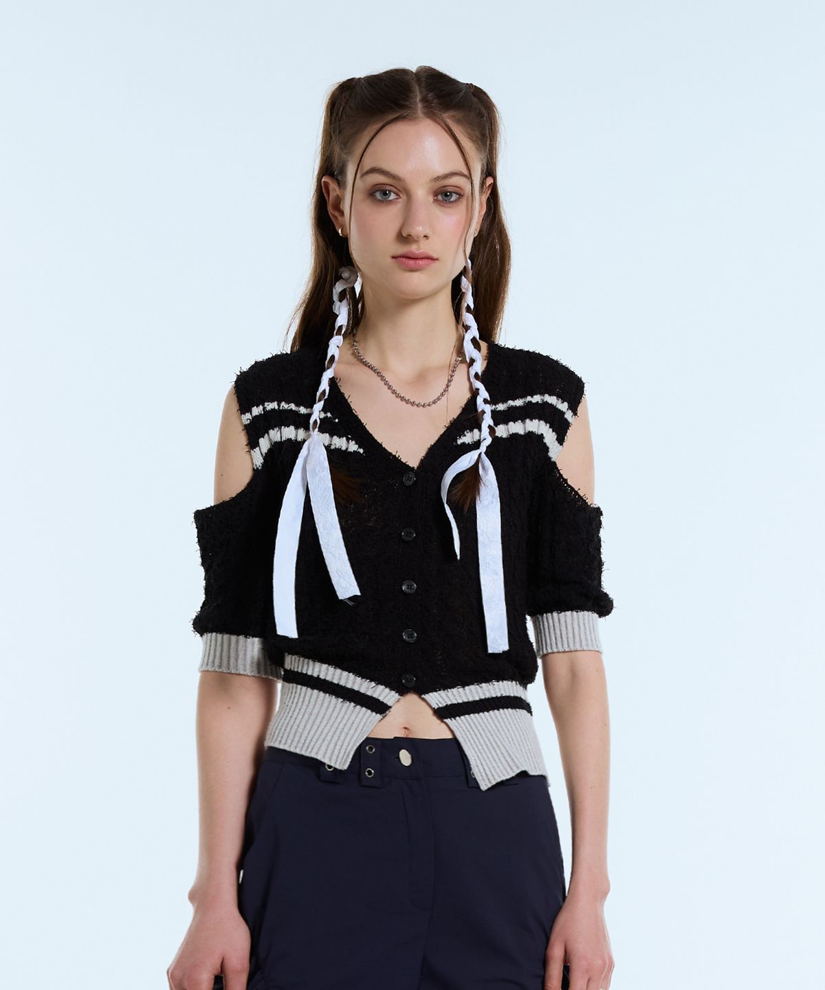 라티젠(LARTIGENT) L11 OFF SHOULDER KNIT(BLACK)