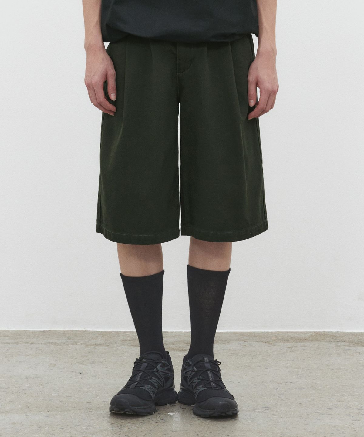 데케트(DECET) Cotton 2Pleats Shorts DCPT041Khaki