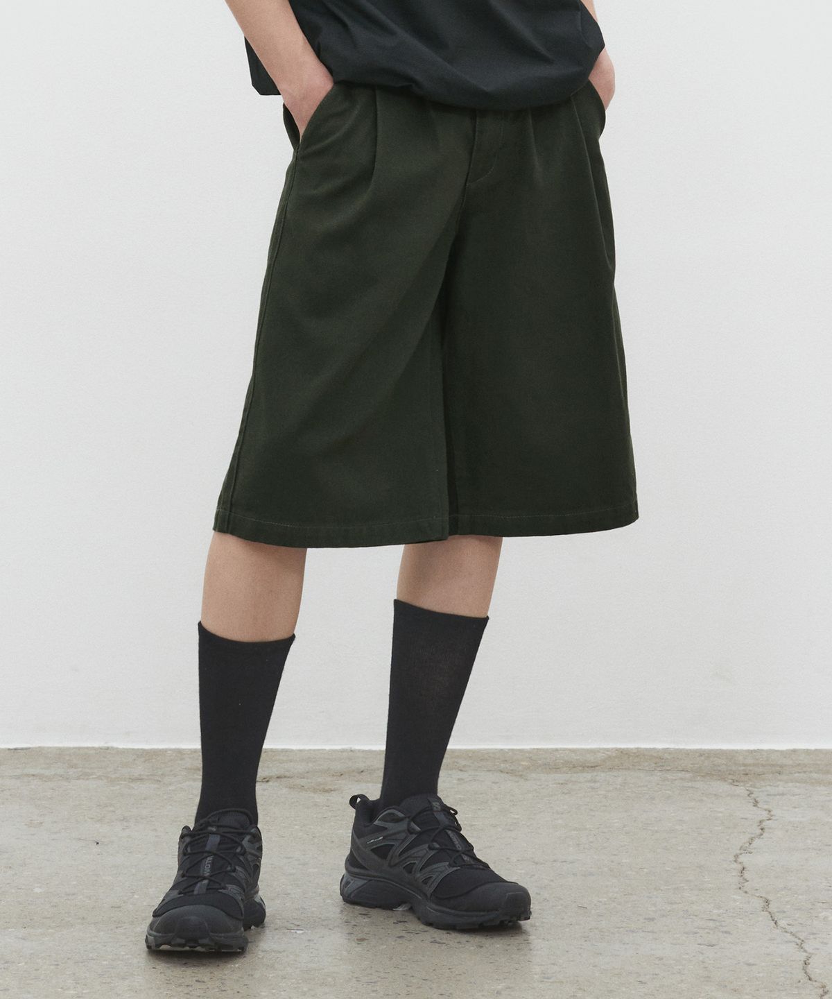 데케트(DECET) Cotton 2Pleats Shorts DCPT041Khaki