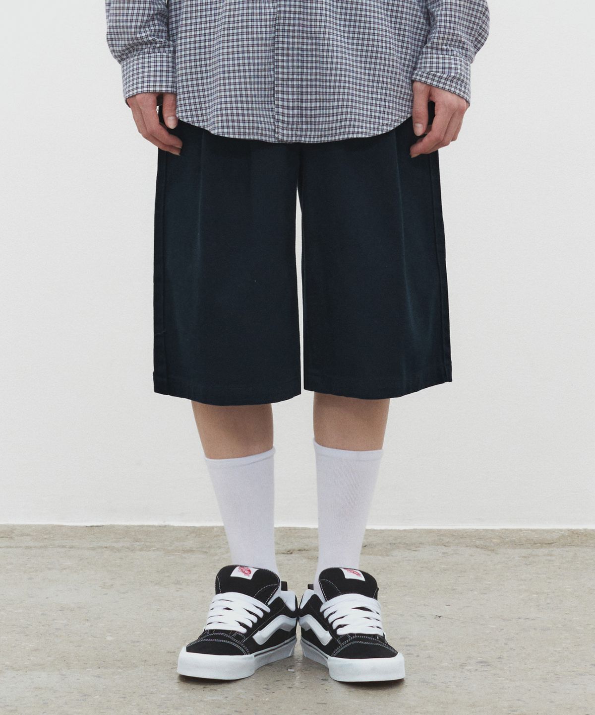 데케트(DECET) Cotton 2Pleats Shorts DCPT041Navy