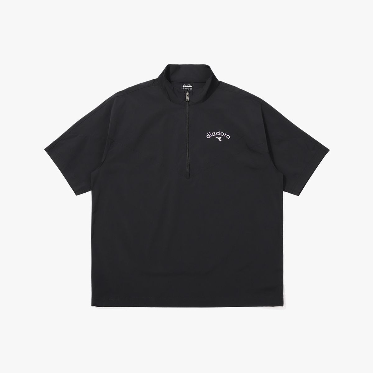 디아도라(diadora) 컴피 우븐 반팔 아노락 BLACK