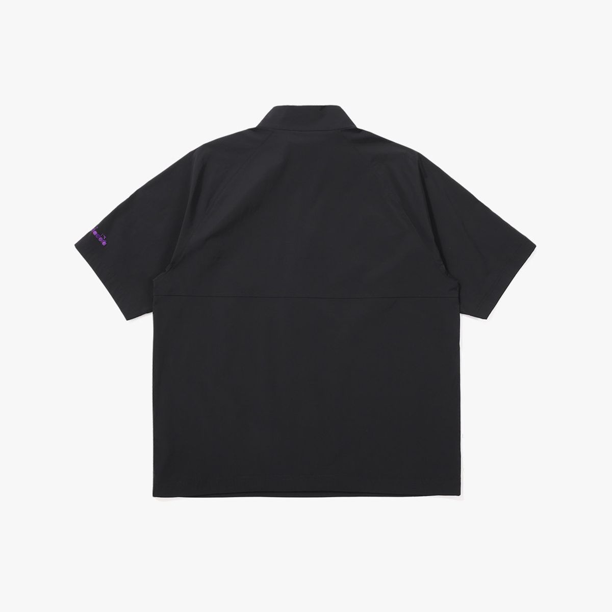 디아도라(diadora) 컴피 우븐 반팔 아노락 BLACK