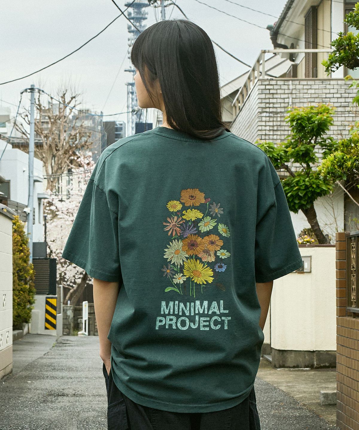 미니멀프로젝트(MINIMALPROJECT) 플라워 프린팅 피그먼트 반팔티셔츠 MST155 [BLUE GREEN]