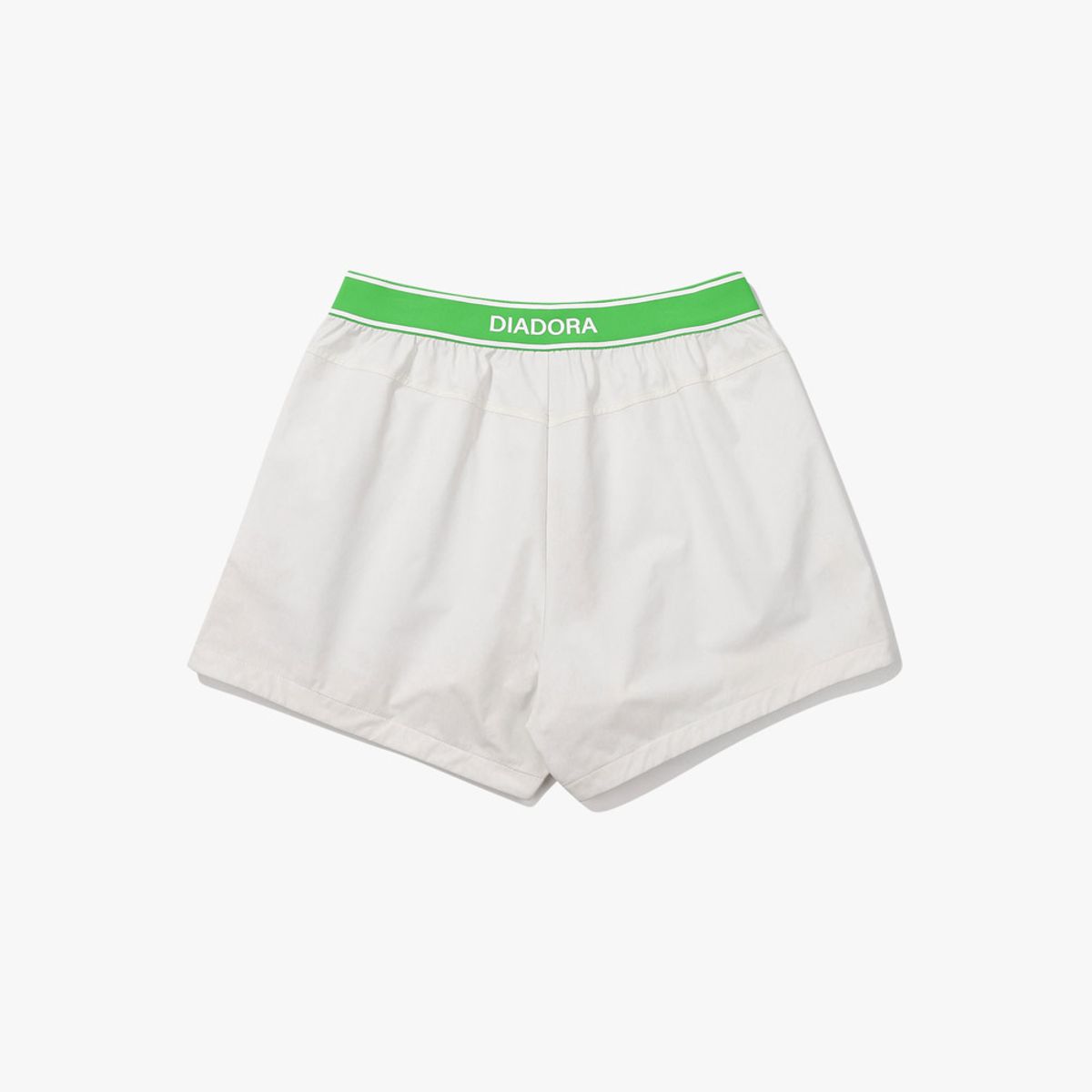디아도라(diadora) 코모도 하프 팬츠 우먼 IVORY