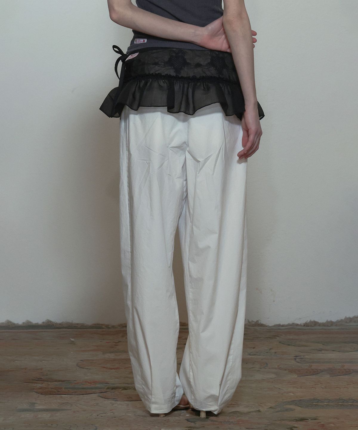 스컬프터(SCULPTOR) Peekaboo Micro Sheer Skirt Black Sheer