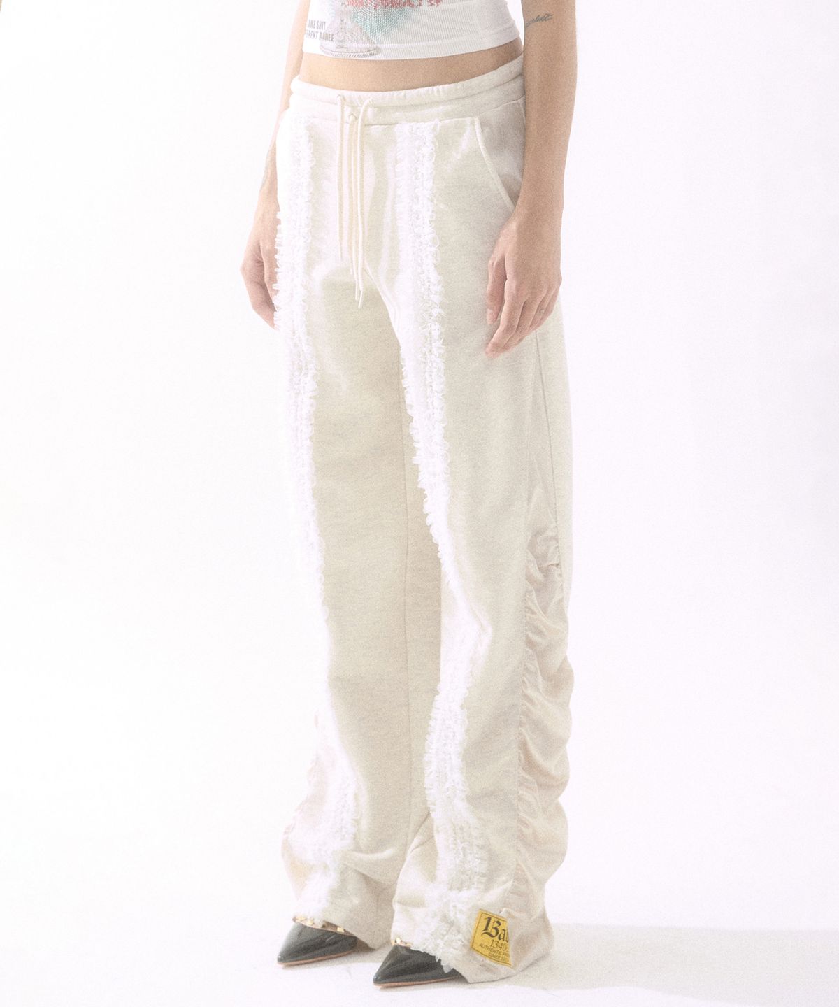 배디(BADEE) Lace Shirring Sweatpants Oatmeal