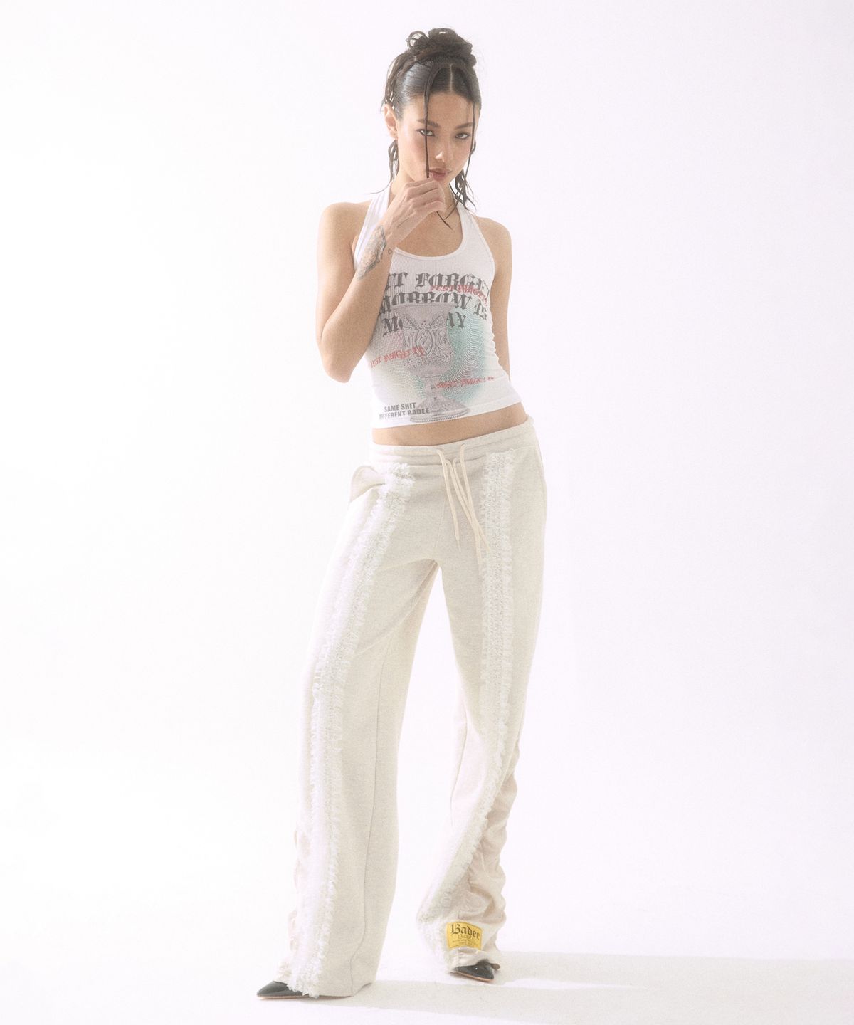 배디(BADEE) Lace Shirring Sweatpants Oatmeal