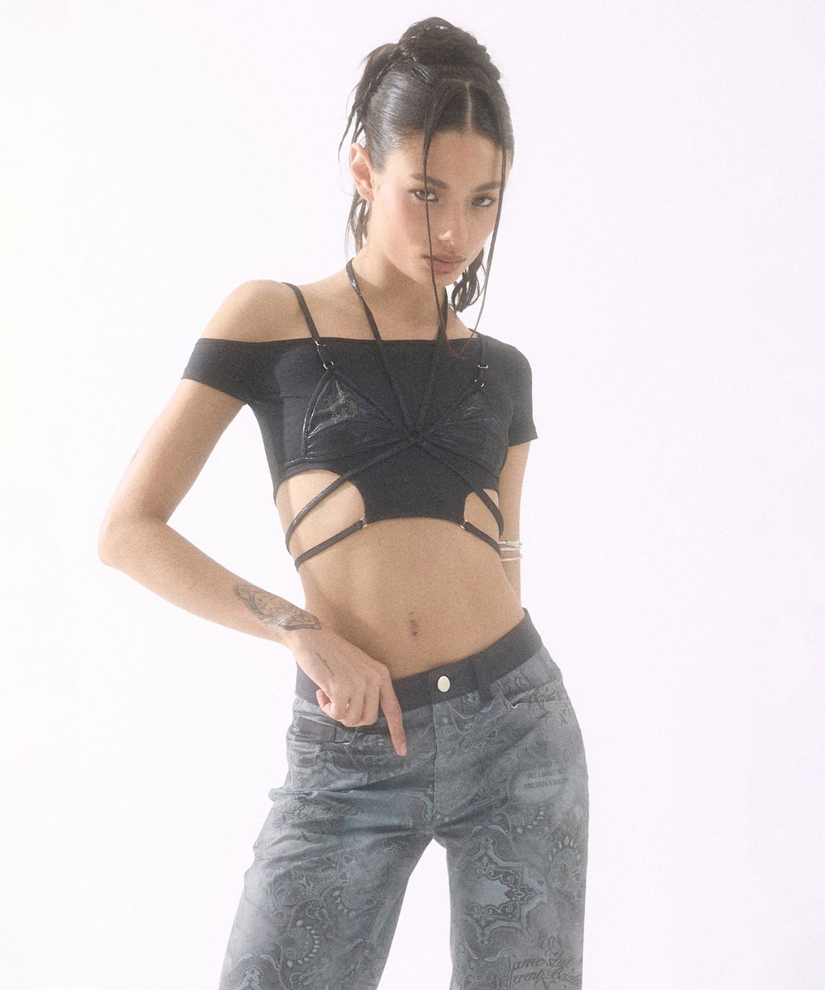 배디(BADEE) Layered Strap Bra Top Black
