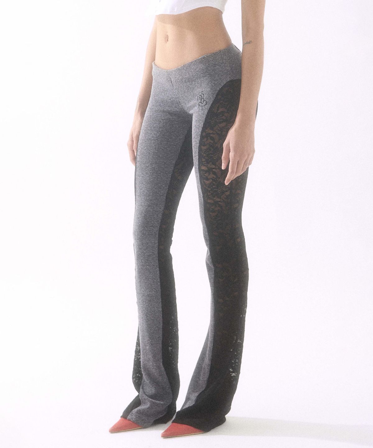 배디(BADEE) Lace Flared Pants Charcoal