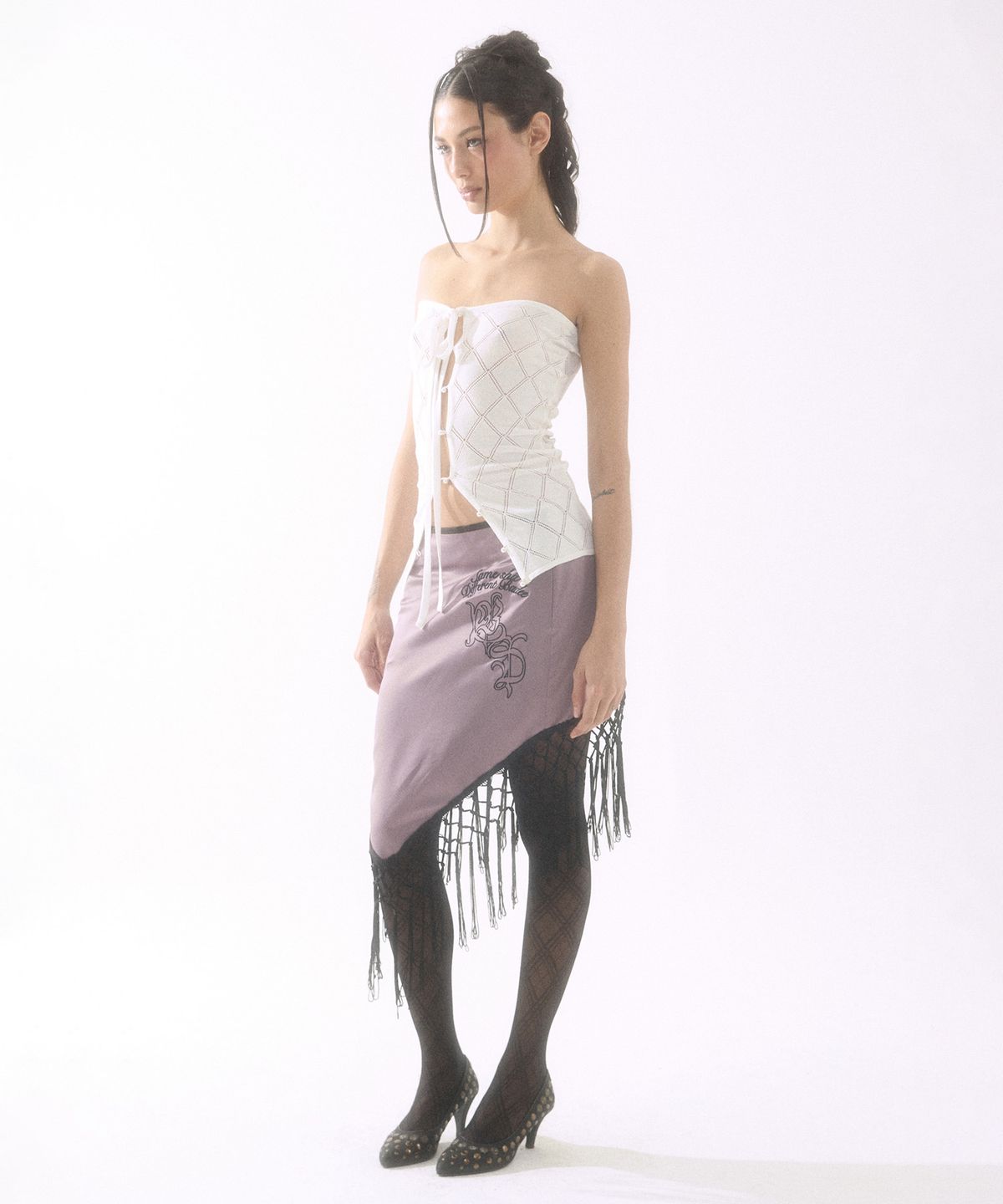 배디(BADEE) Diamond Halter Sleeveless Ivory