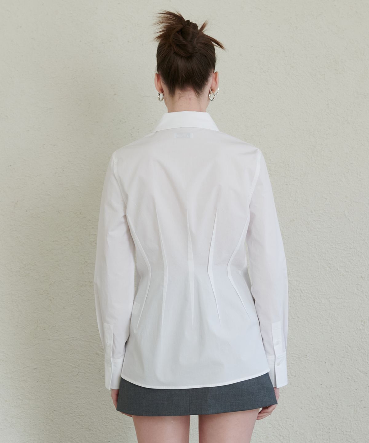 언뮤트(UNMUTE) OUT SEAM DETAIL SLIM SHIRTS(WHITE)