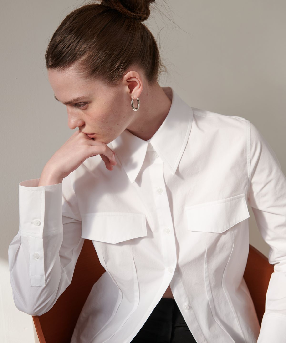 언뮤트(UNMUTE) OUT SEAM DETAIL SLIM SHIRTS(WHITE)