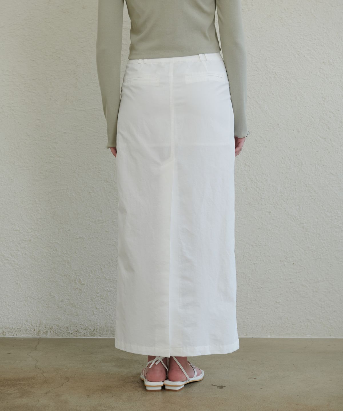 언뮤트(UNMUTE) BELT LOOP STRING PENCIL SKIRT(WHITE)