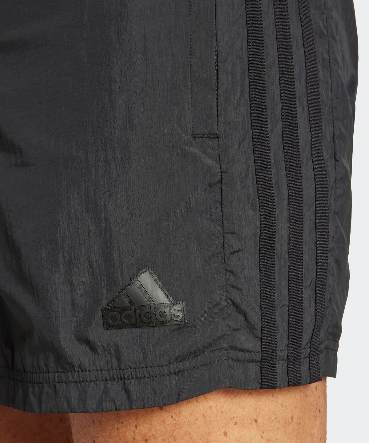 아디다스(ADIDAS) 티로 우븐 숏 팬츠 - 블랙 / IP3783