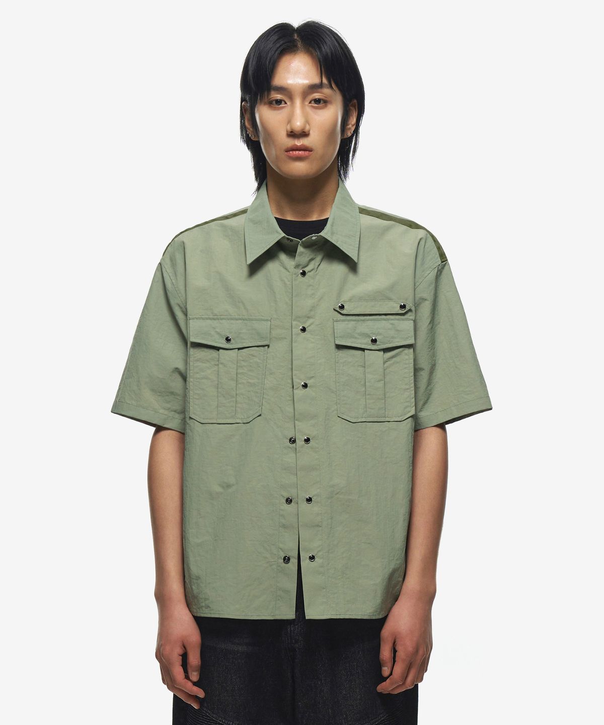 세컨모놀로그(SECONDMONO) 나일론 스냅 퍼티그 워크 하프 셔츠 자켓 [KHAKI]_SESH011KHAKI