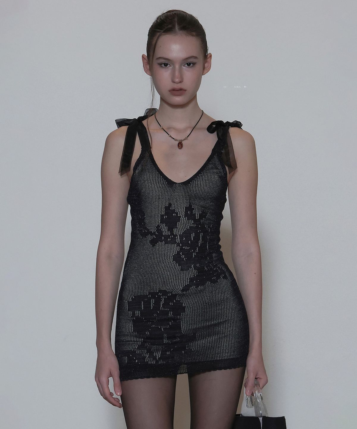 스컬프터(SCULPTOR) Silhouette Crochet Mini Dress Metallic Black