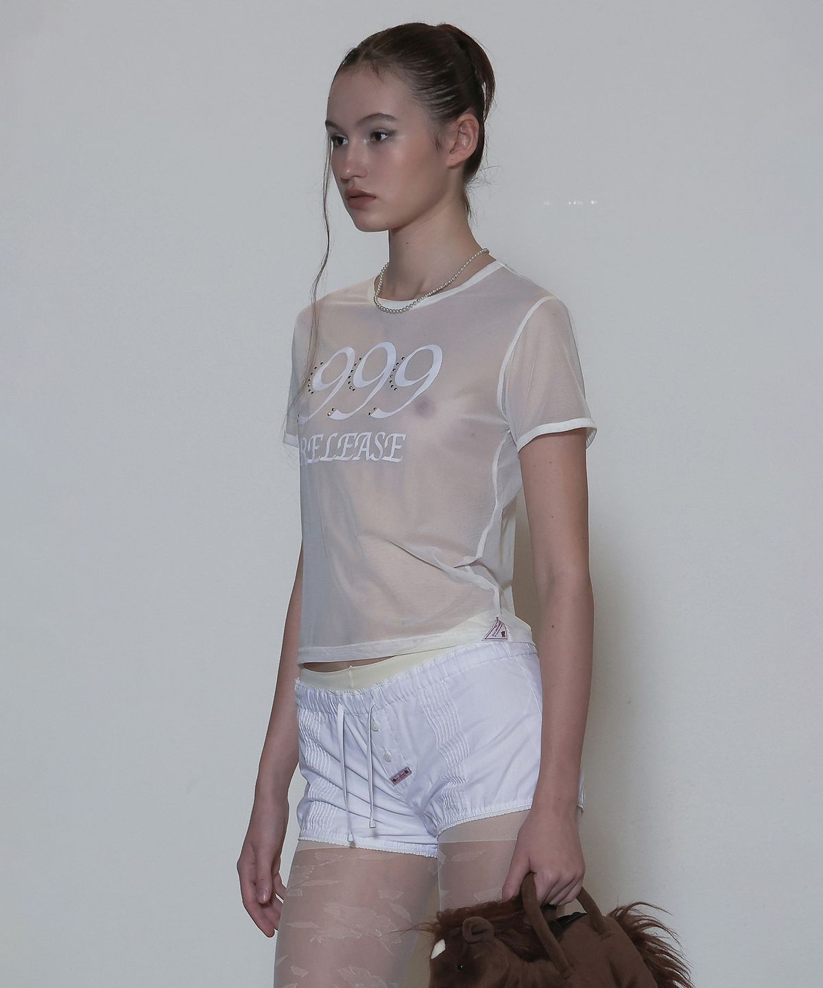스컬프터(SCULPTOR) Sheer Ringer Crop Top White
