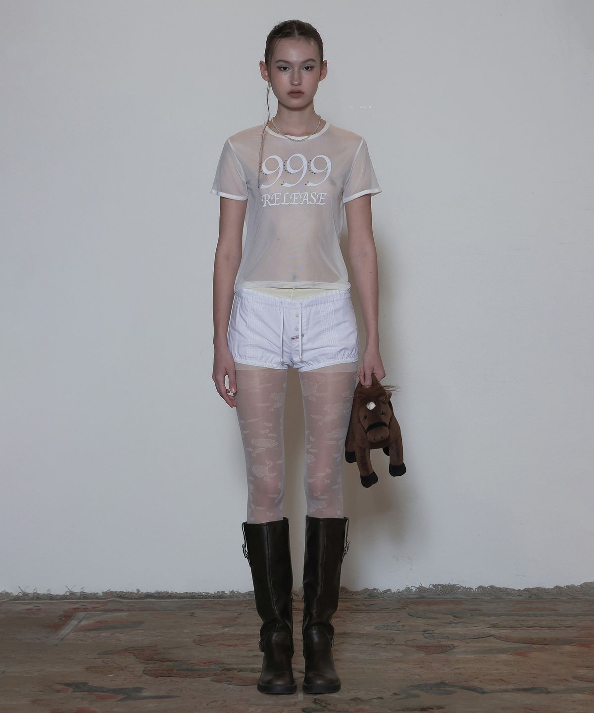 스컬프터(SCULPTOR) Sheer Ringer Crop Top White