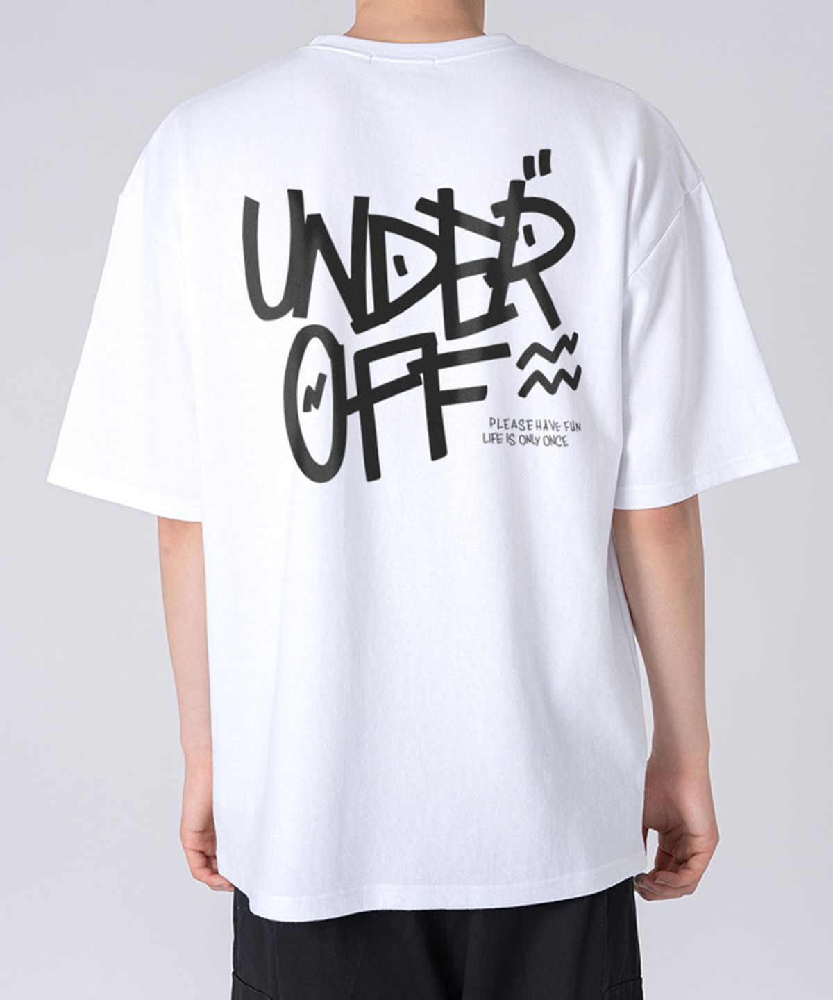 언더오프(UNDEROFF) 오버핏 크루넥 그래피티 백로고 반팔 티셔츠 다크그레이