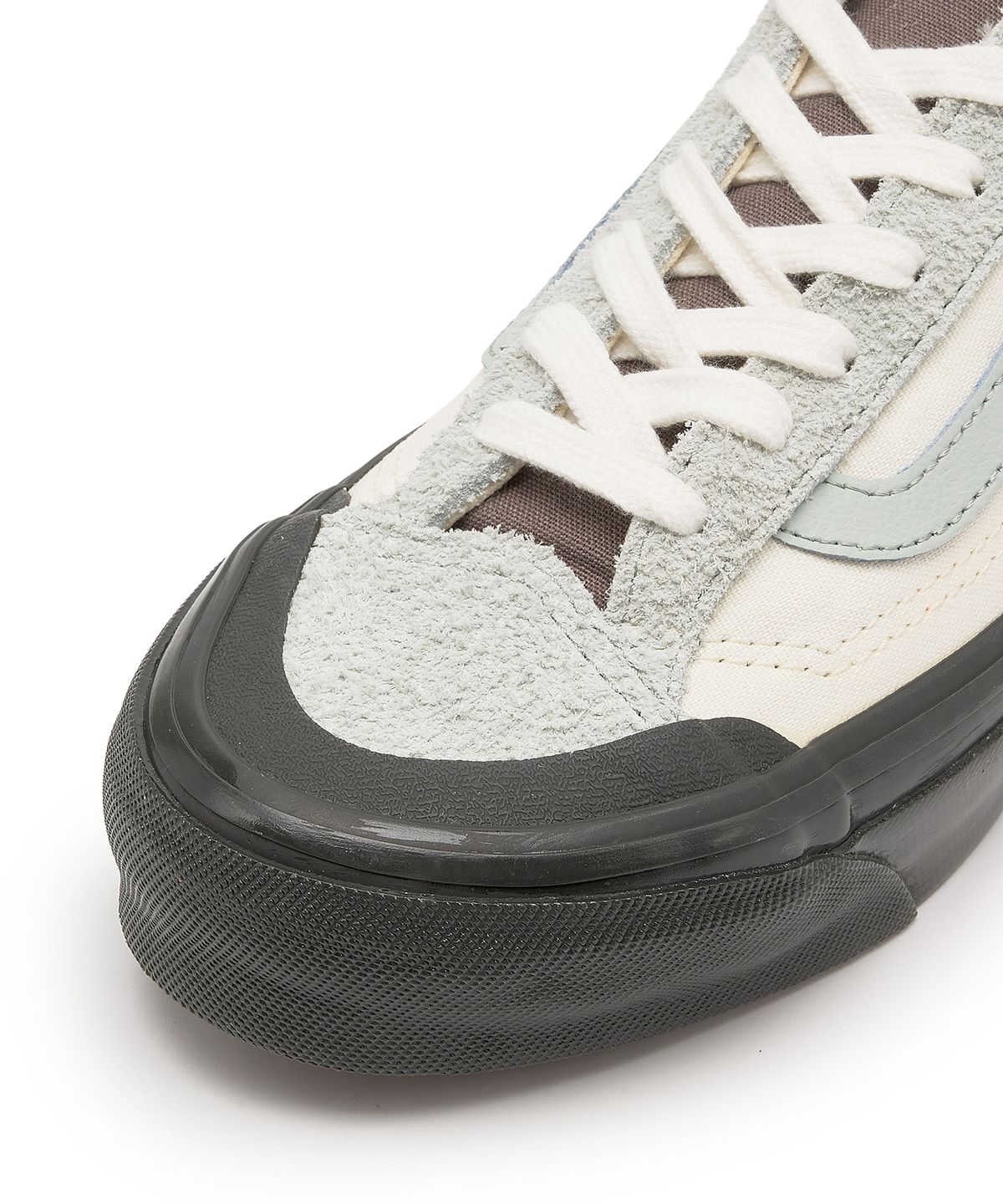 반스(VANS) 올드스쿨 리이슈 136 - 블랙:라이트 그린 / VN000MT6DT51