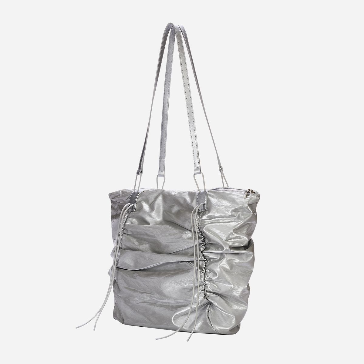 콰니(KWANI) Deborah Ruched Bag Silver
