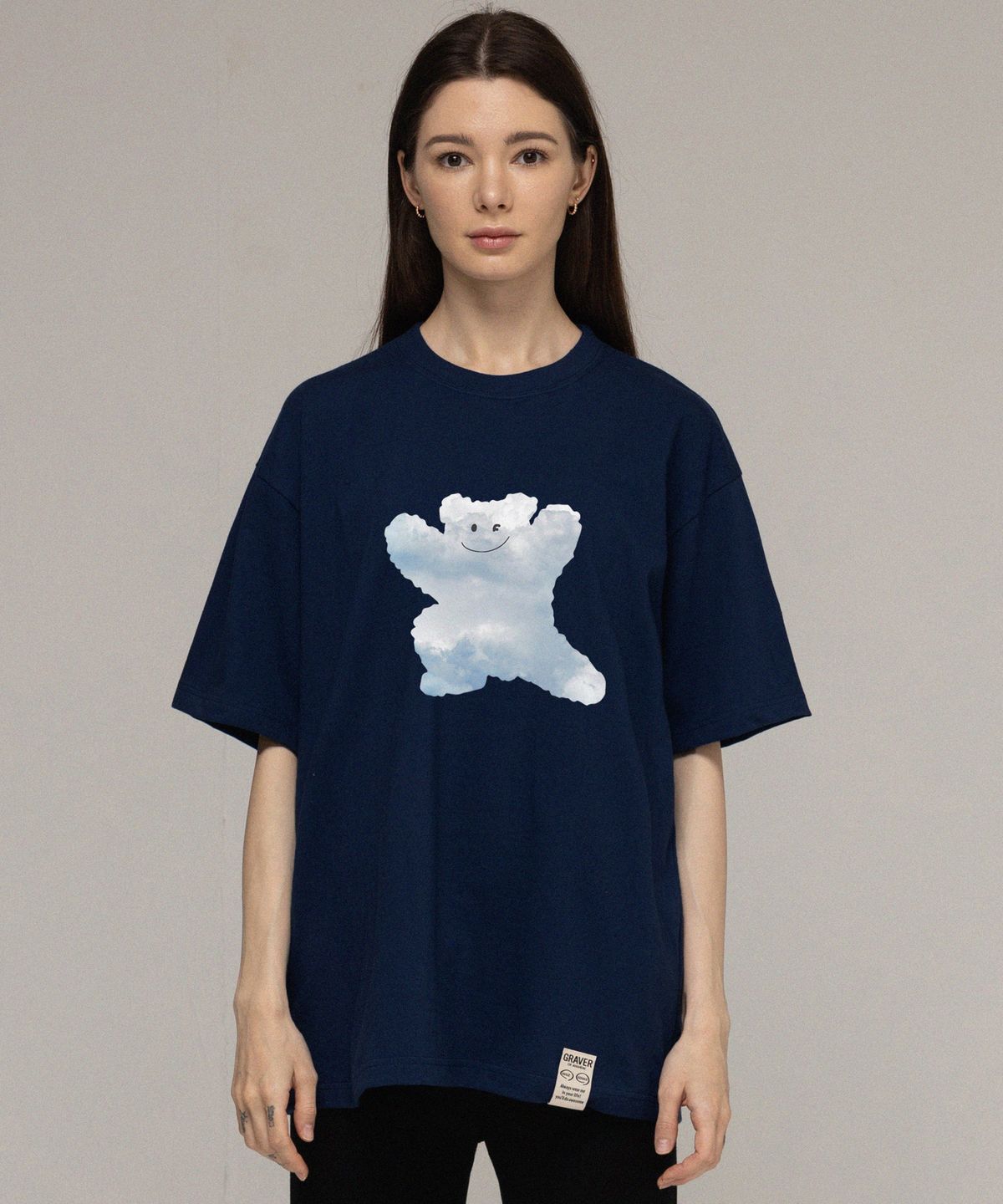그레이버(GRAVER) [UNISEX]빅 구름 베어스마일 반팔티_네이비