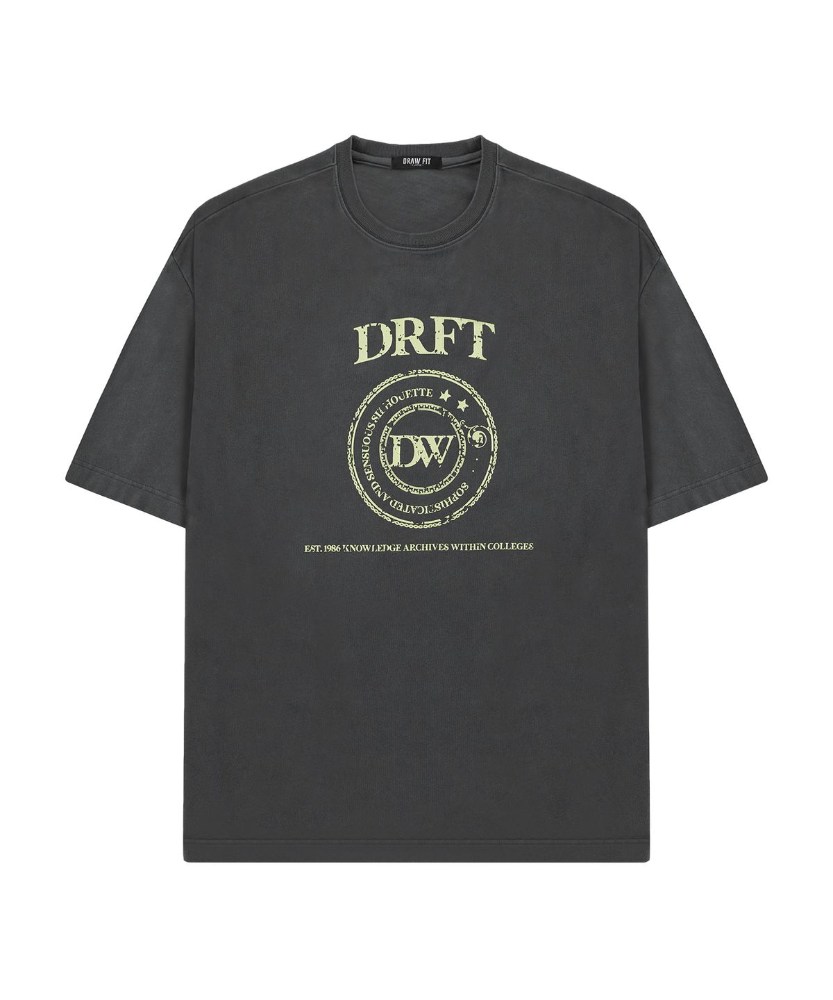 드로우핏(DRAW FIT) 피그먼트 컬리지 로고 티셔츠 [CHARCOAL]