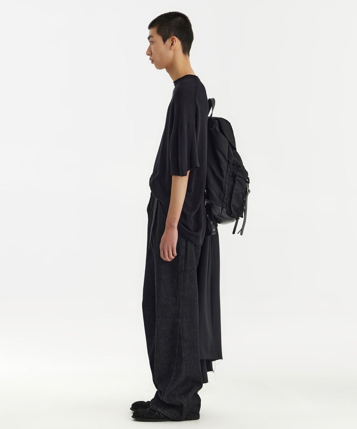유스(YOUTH) Structured Flared Denim Pants - Washed Black