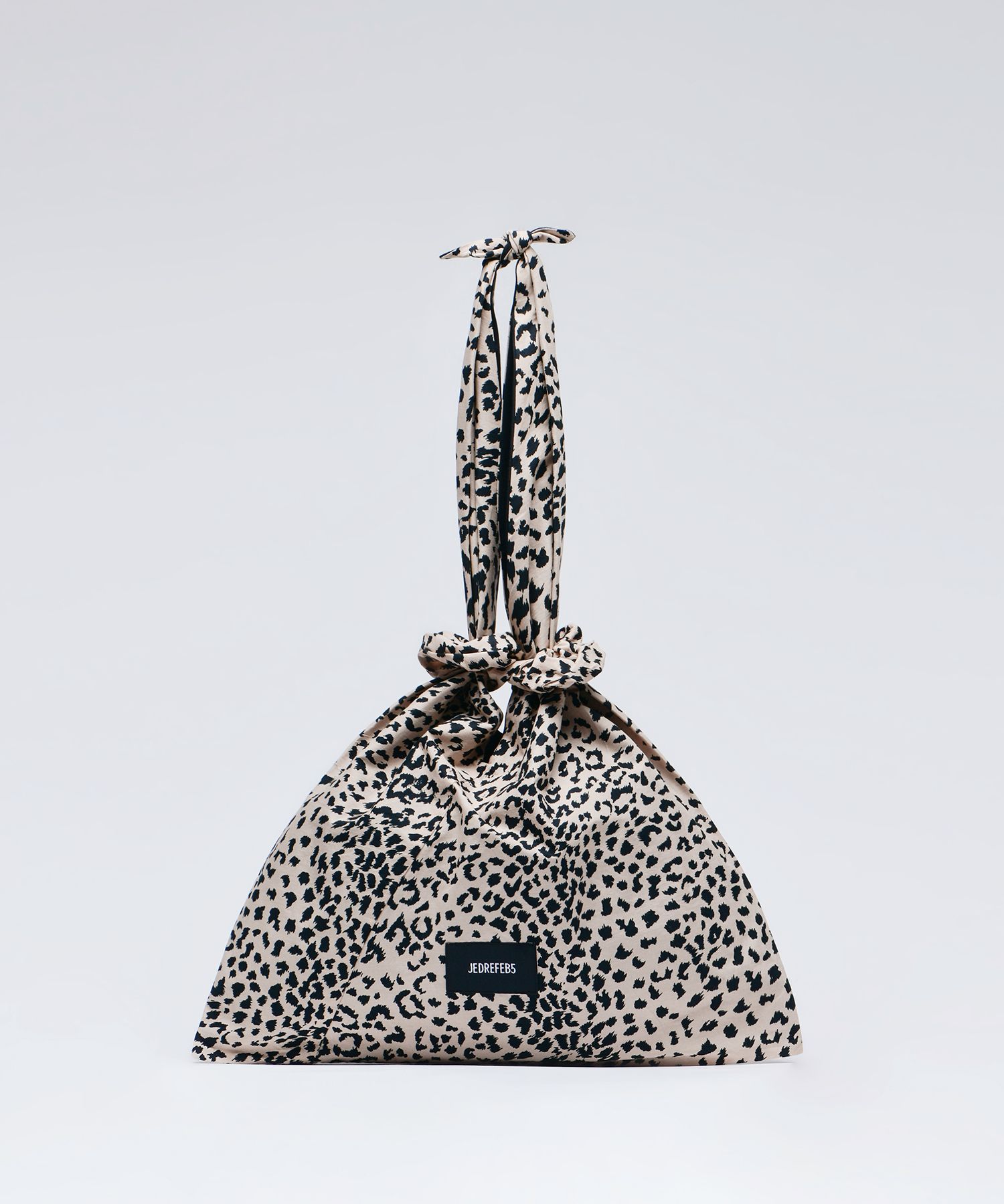 ＊韓国＊［JEDREFEB5］Scrunchie large hobo dot 3color MUSINSA | JEDREFEB5 Scrunchie Large Hobo Leopard