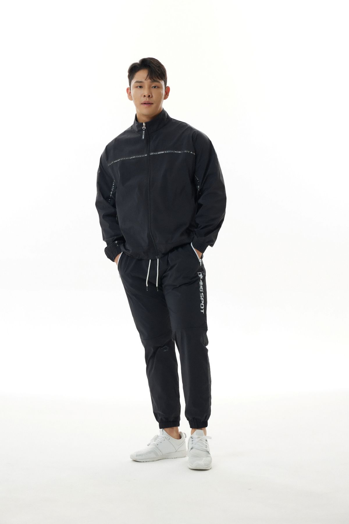 다이빙스팟(DIVINGSPOT) 크로스오버 윈드브레이커 블랙