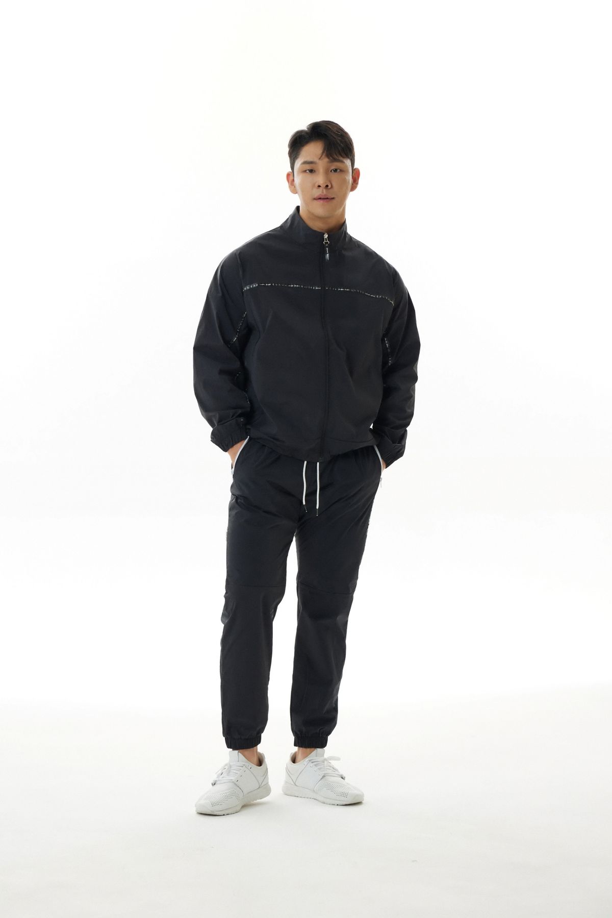 다이빙스팟(DIVINGSPOT) 크로스오버 윈드브레이커 블랙