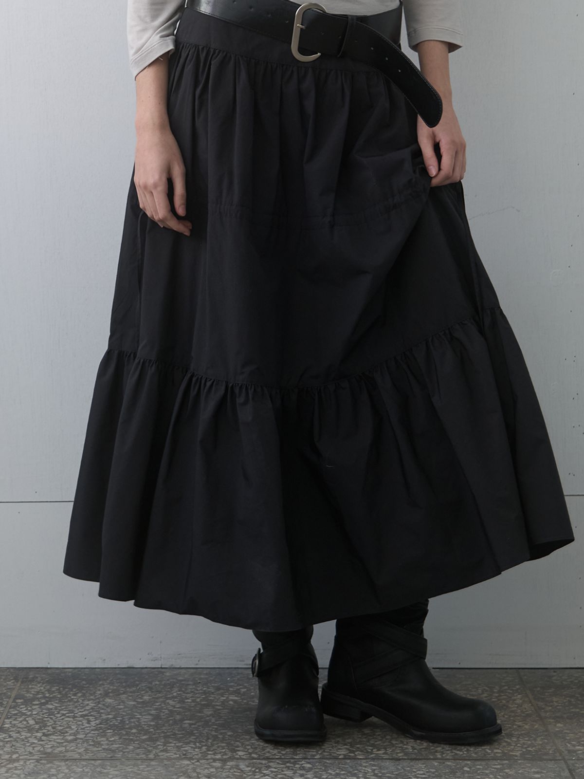 기준(KIJUN) Shirring Full Skirt Black