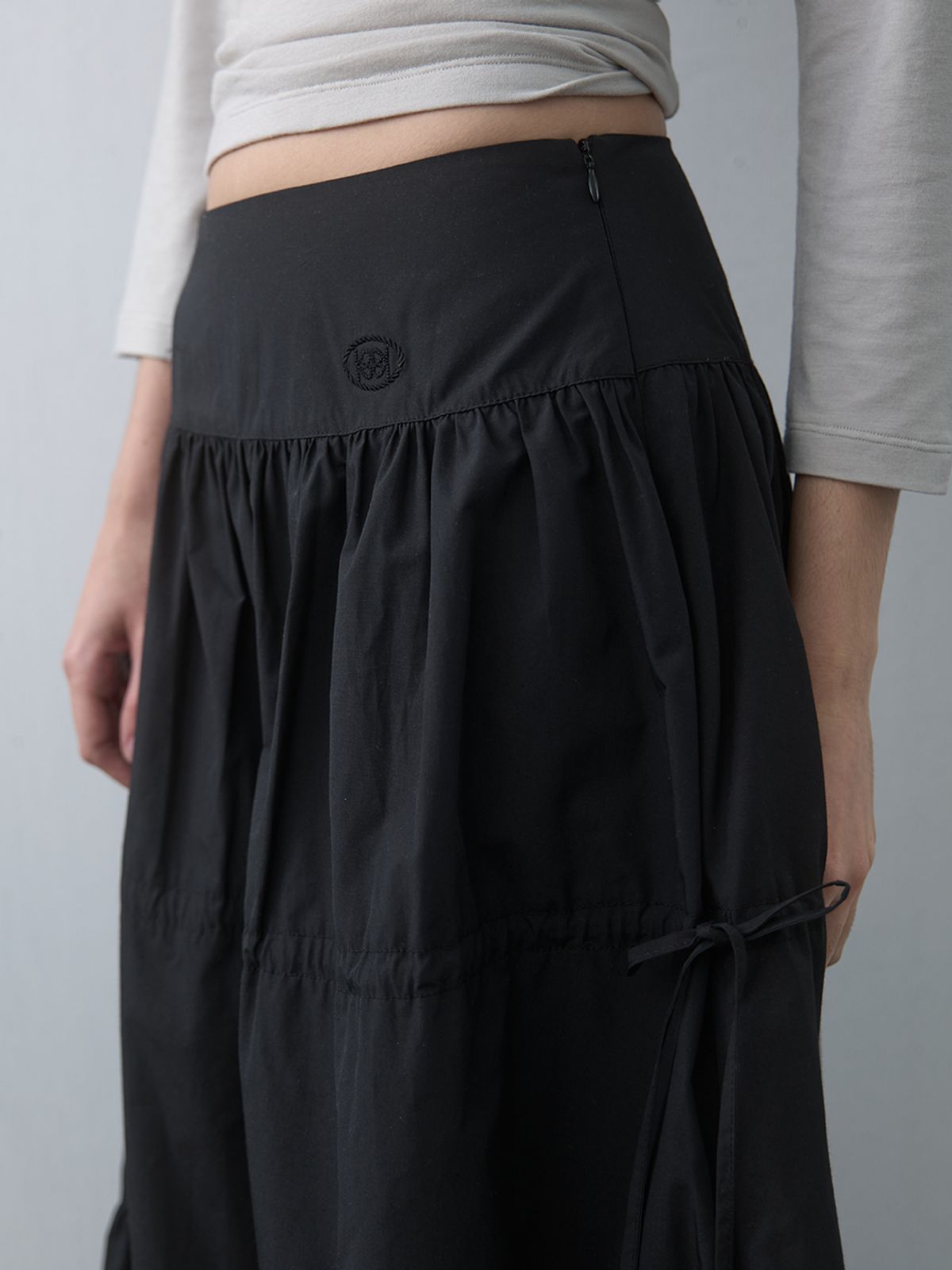 기준(KIJUN) Shirring Full Skirt Black
