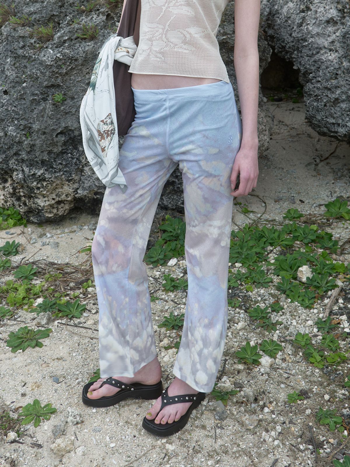 기준(KIJUN) Print Flared Pants Print Blue