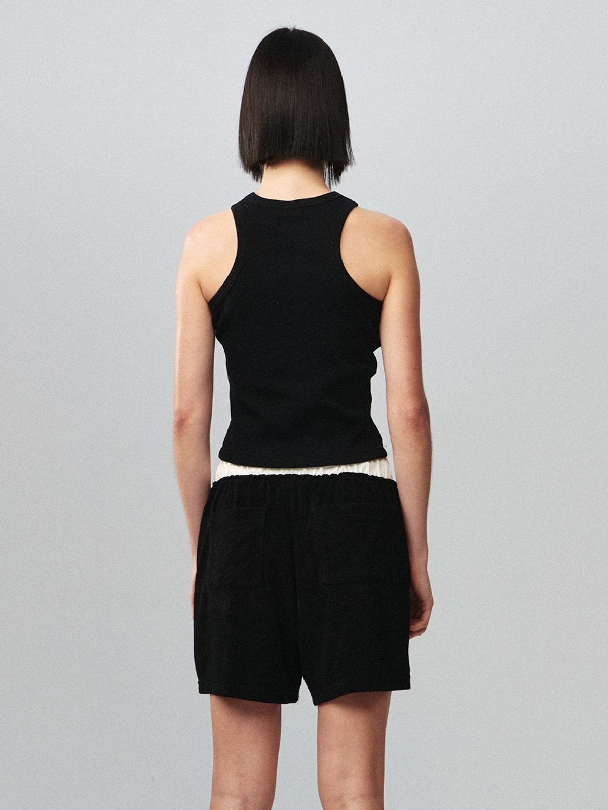 기준(KIJUN) X Tank Top Black