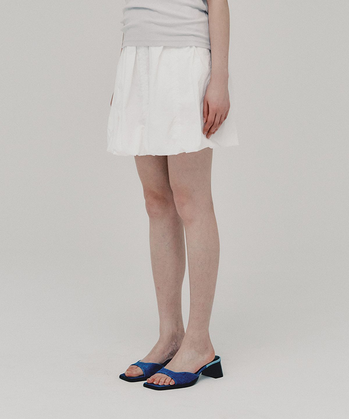 아위(AHWE) Balloon Skirt_WHITE