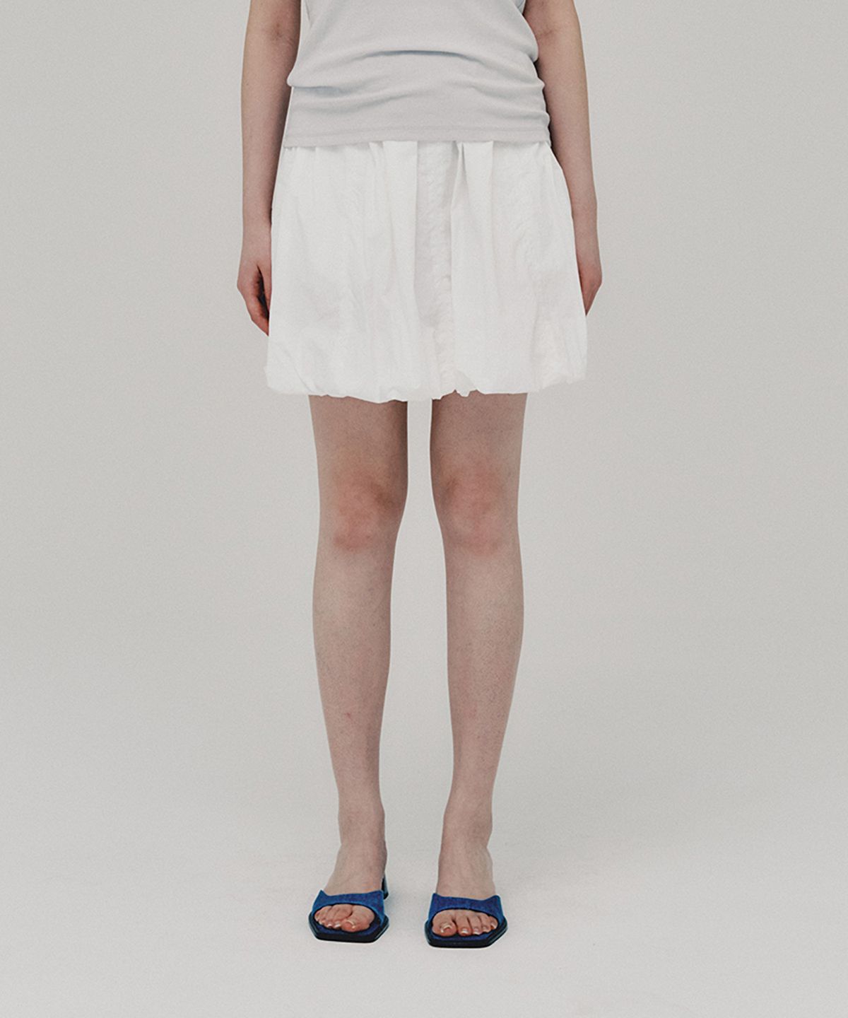 아위(AHWE) Balloon Skirt_WHITE