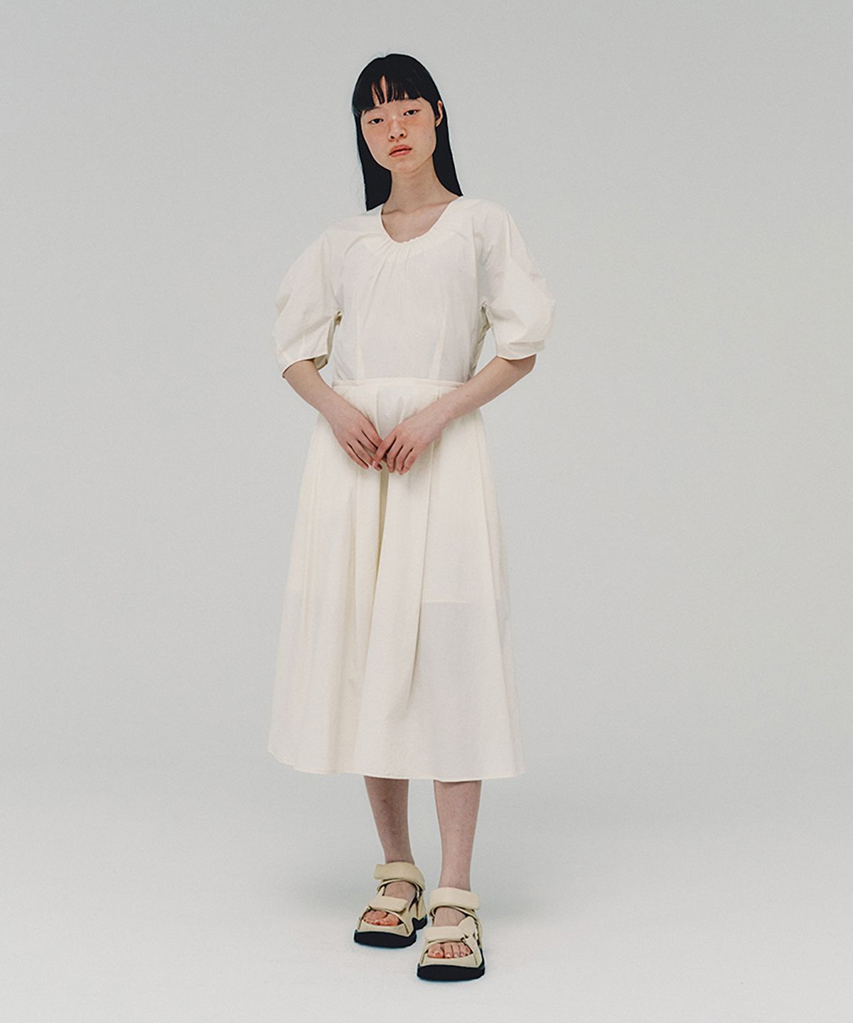 아위(AHWE) Lantern Sleeve Dress_CREAM